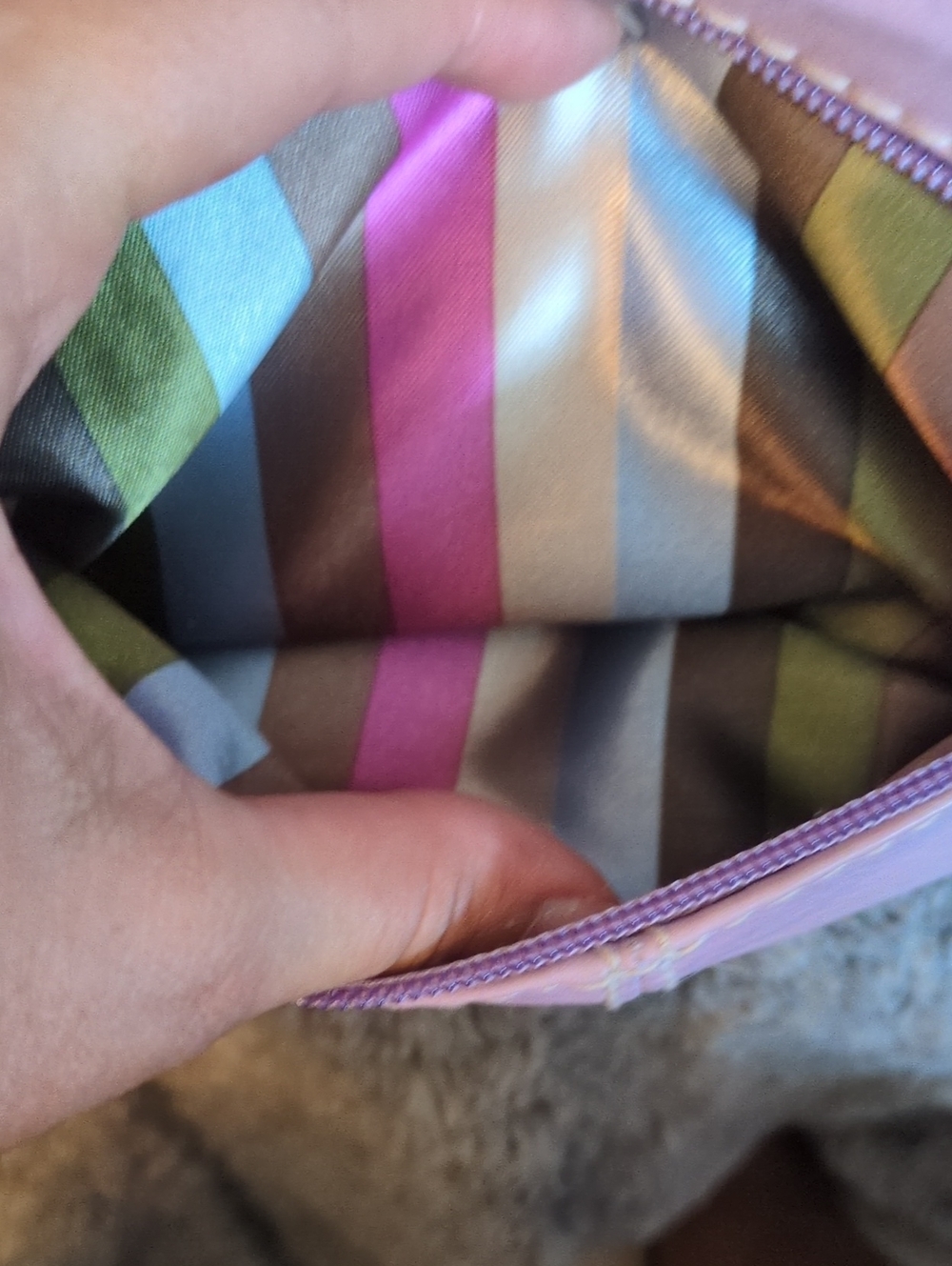 Tignanello Vintage Lilac Shoulder Bag - Picture 3 of 5